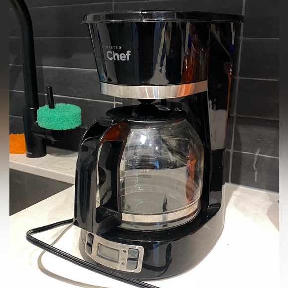 Programmable coffee maker - Picture 2 of 2